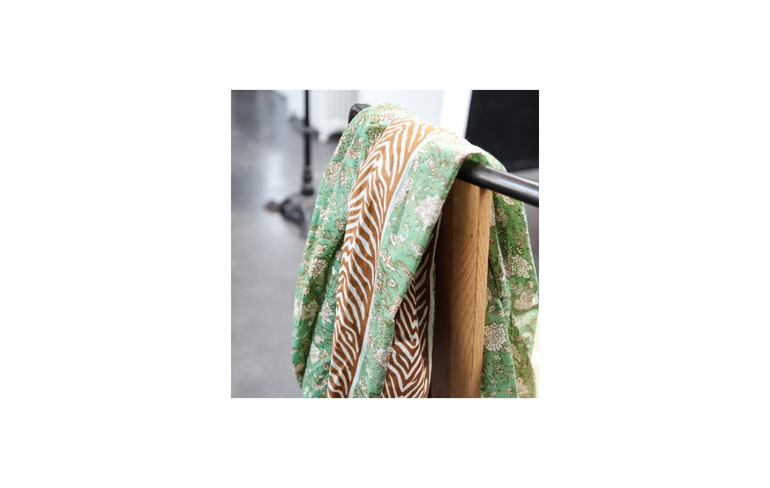 Foulard en été : les 5 règles d’or pour un bon choix